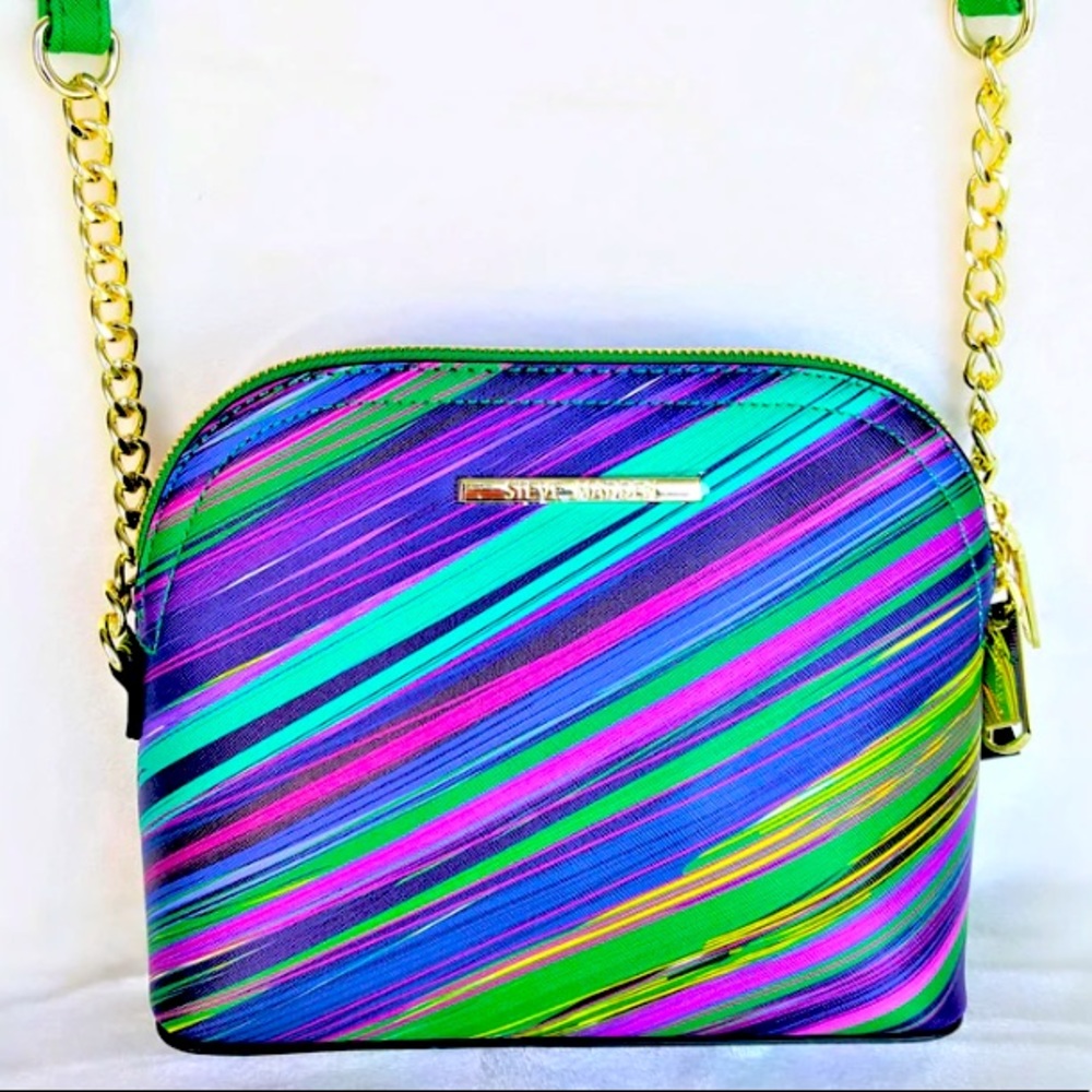 Steve Madden printed crossbody. Multicolor with gold detailing